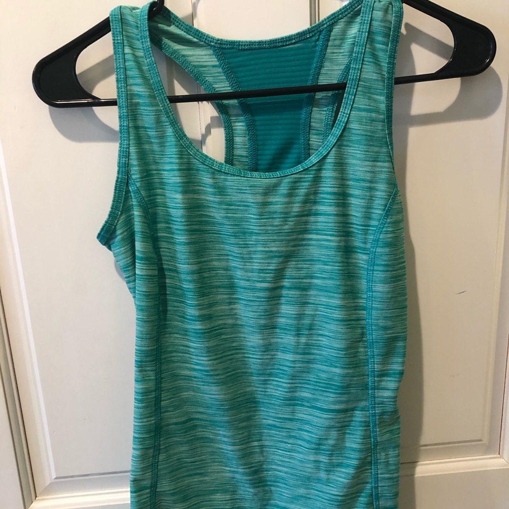 Workout tank top